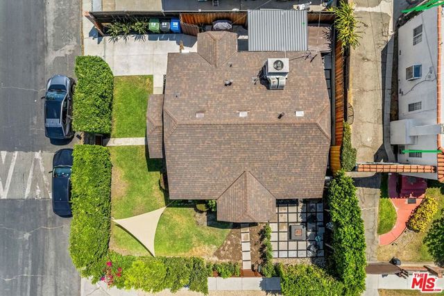 11202 Emelita Street, North Hollywood, CA 91601