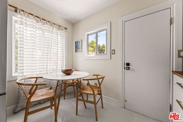 11202 Emelita Street, North Hollywood, CA 91601