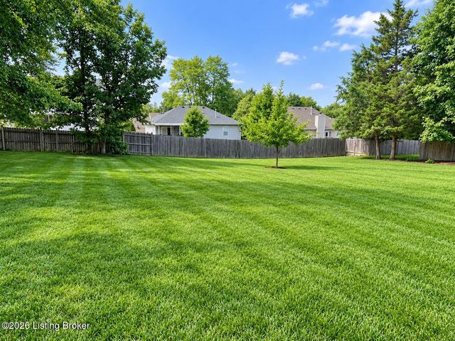 9605 Applewood Ct, Crestwood, KY 40014