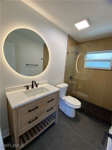 740 108th AVE N, Naples, FL 34108