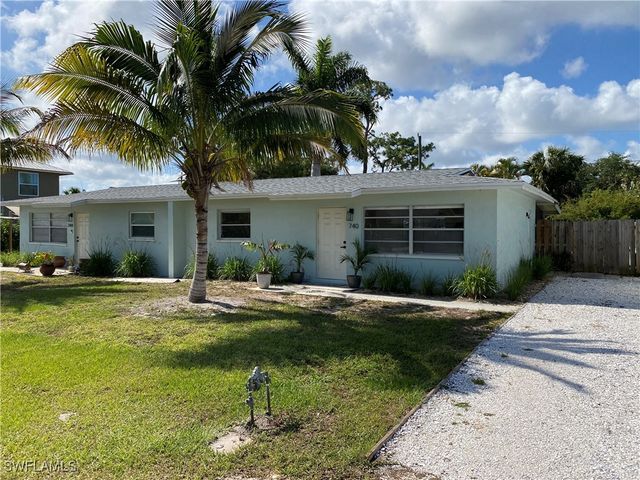 740 108th AVE N, Naples, FL 34108