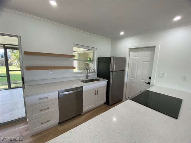 740 108th AVE N, Naples, FL 34108