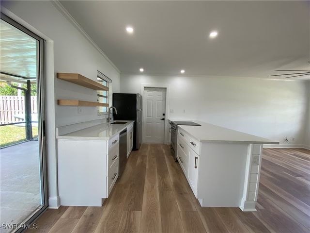 740 108th AVE N, Naples, FL 34108