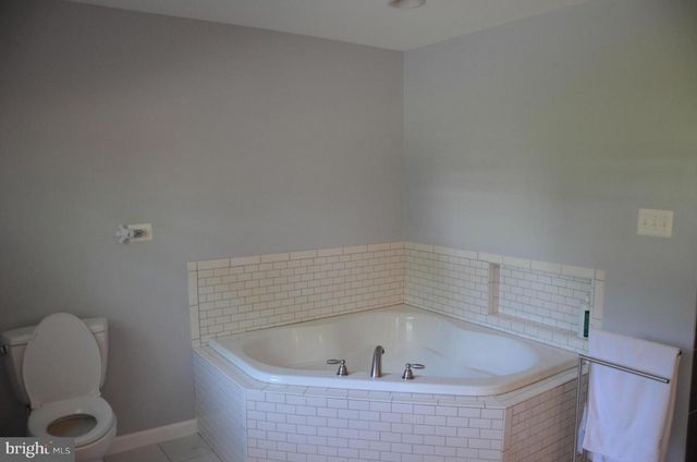 8002 BIRNAM WOOD DR, Mclean, VA 22102