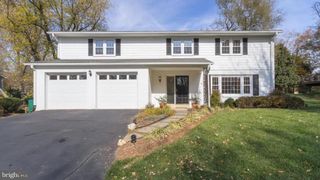 8002 BIRNAM WOOD DR, Mclean, VA 22102