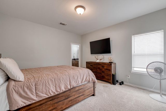 2950 County Road 484 RD, Elgin, TX 78621