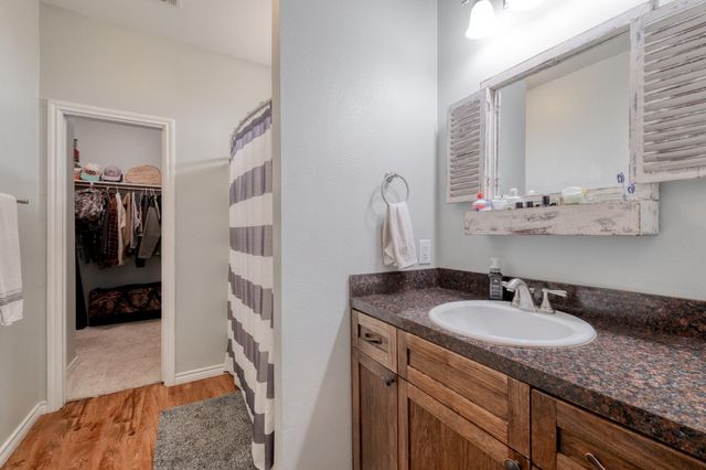 2950 County Road 484 RD, Elgin, TX 78621