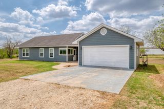 2950 County Road 484 RD, Elgin, TX 78621