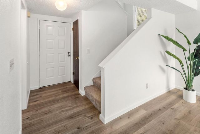 6005 Woodside Dr, Rocklin, CA 95677