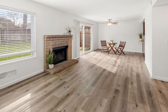 6005 Woodside Dr, Rocklin, CA 95677