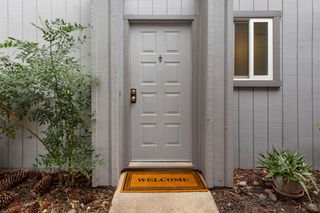 6005 Woodside Dr, Rocklin, CA 95677