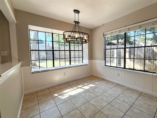 4804 Fawn Valley Court, Arlington, TX 76017