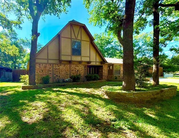 4804 Fawn Valley Court, Arlington, TX 76017
