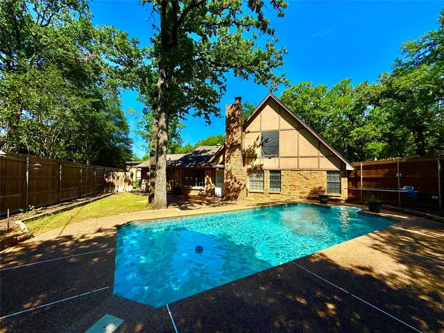 4804 Fawn Valley Court, Arlington, TX 76017