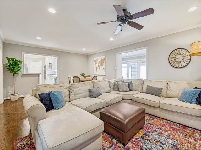 4556 Belclaire Avenue, Highland Park, TX 75205