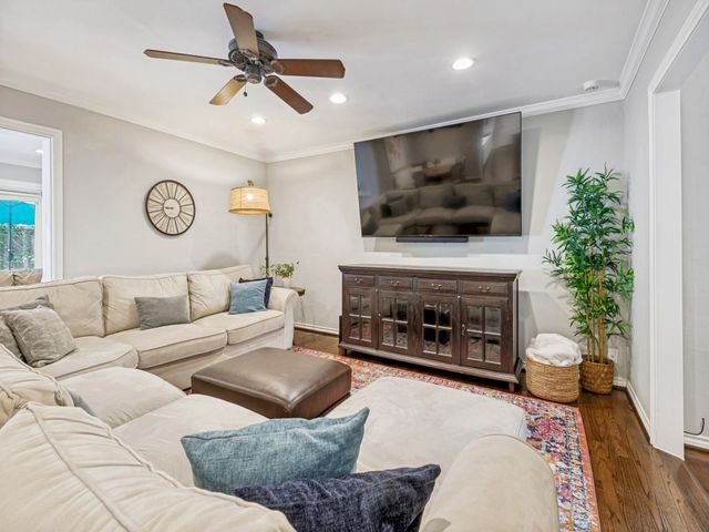 4556 Belclaire Avenue, Highland Park, TX 75205