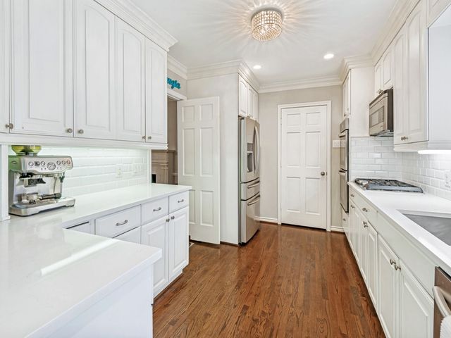 4556 Belclaire Avenue, Highland Park, TX 75205