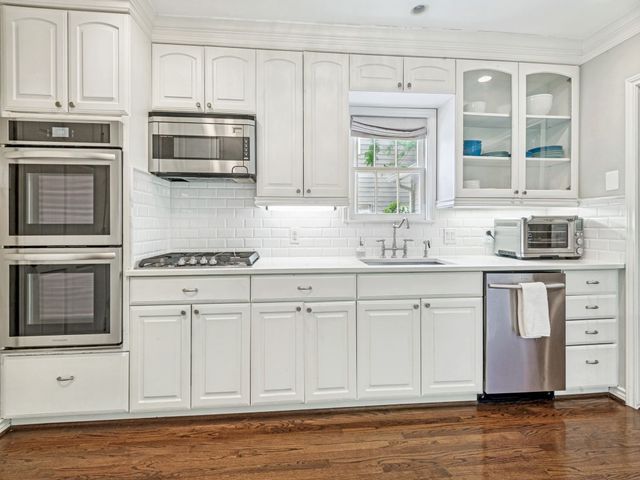 4556 Belclaire Avenue, Highland Park, TX 75205