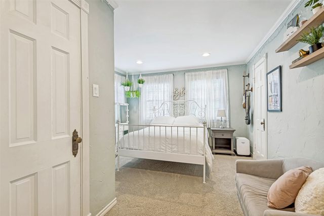 4556 Belclaire Avenue, Highland Park, TX 75205