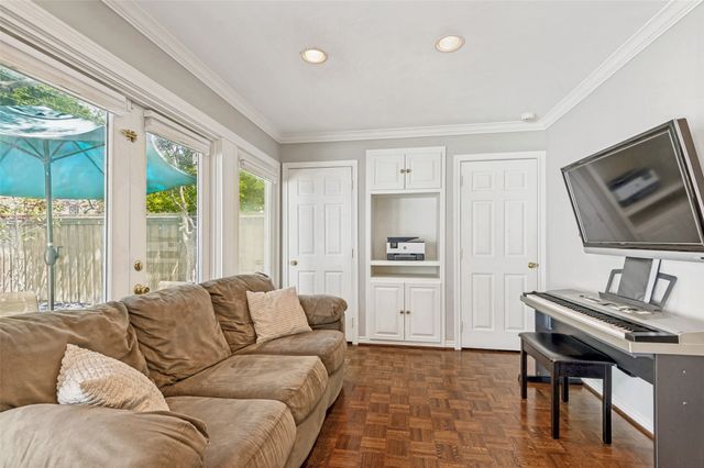 4556 Belclaire Avenue, Highland Park, TX 75205
