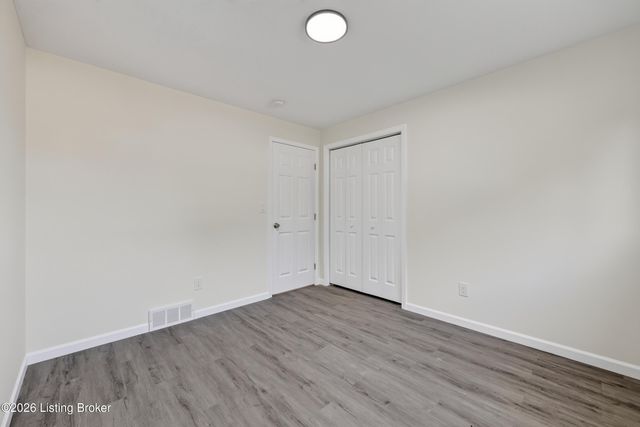 1423 Hobart Dr, Louisville, KY 40216