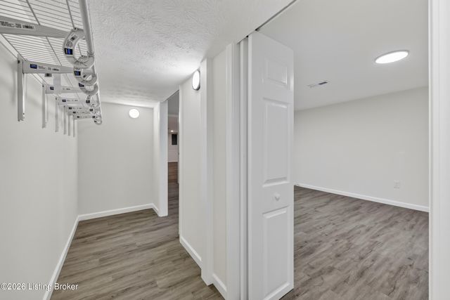 1423 Hobart Dr, Louisville, KY 40216