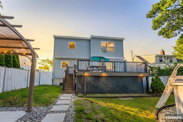 68 16th Avenue, Elmwood Park, NJ 07407