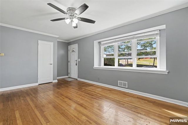 68 16th Avenue, Elmwood Park, NJ 07407
