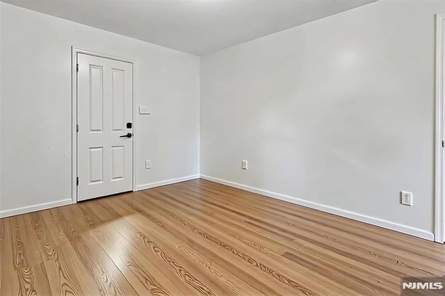 68 16th Avenue, Elmwood Park, NJ 07407