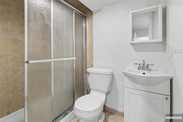 68 16th Avenue, Elmwood Park, NJ 07407