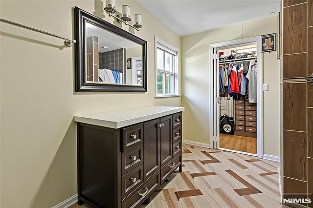 68 16th Avenue, Elmwood Park, NJ 07407
