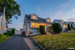 68 16th Avenue, Elmwood Park, NJ 07407
