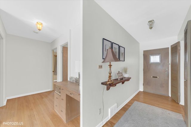 4707 Fairview Avenue, Downers Grove, IL 60515