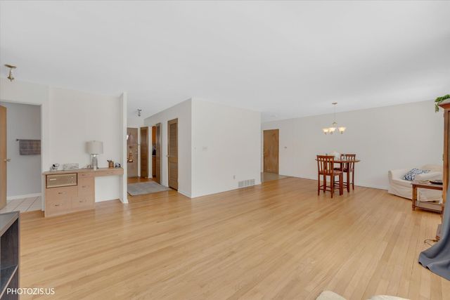 4707 Fairview Avenue, Downers Grove, IL 60515