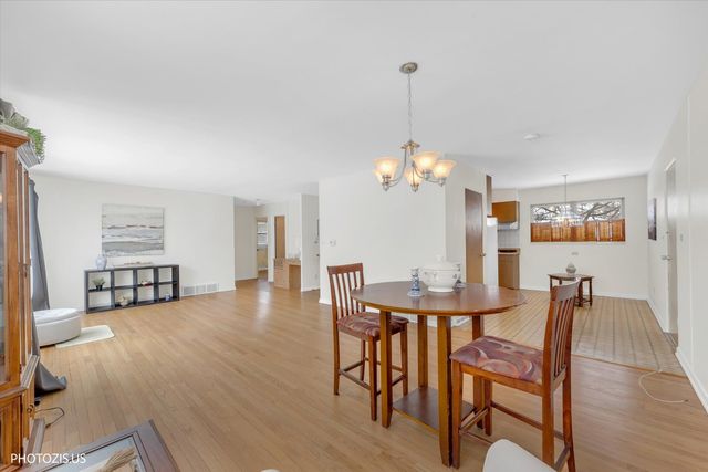 4707 Fairview Avenue, Downers Grove, IL 60515