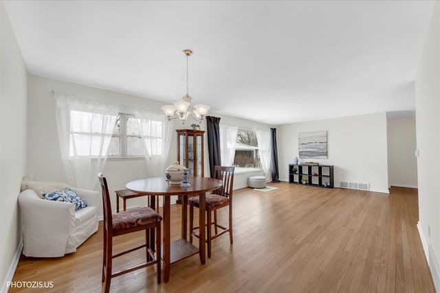 4707 Fairview Avenue, Downers Grove, IL 60515