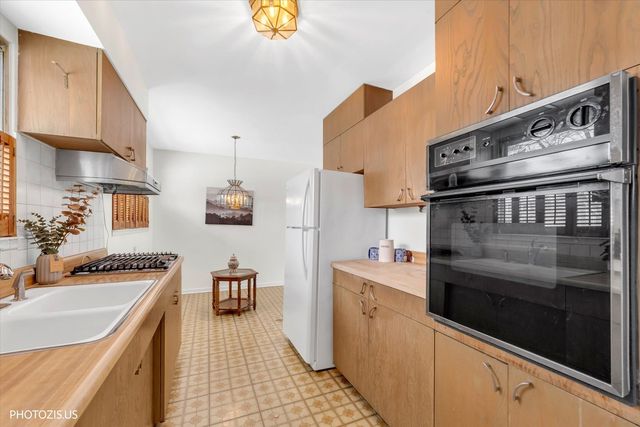 4707 Fairview Avenue, Downers Grove, IL 60515