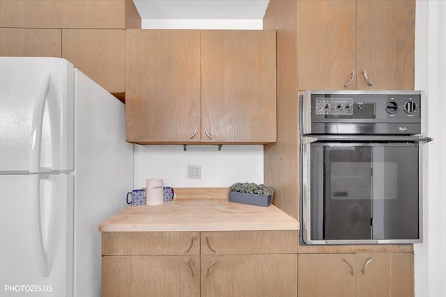 4707 Fairview Avenue, Downers Grove, IL 60515