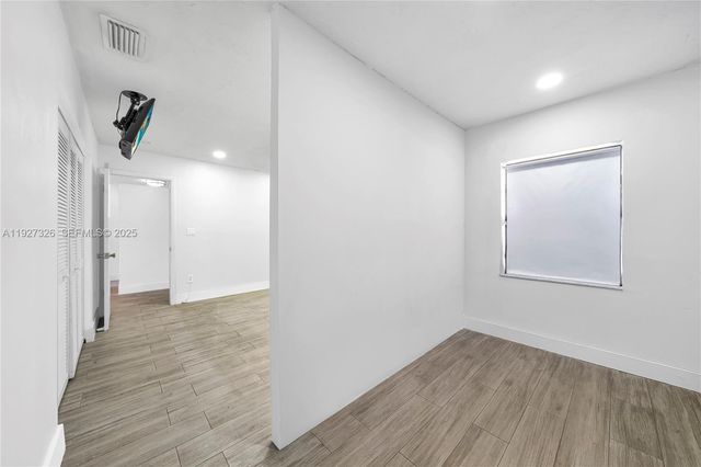 11974 SW 110th St Cir S, Miami, FL 33186