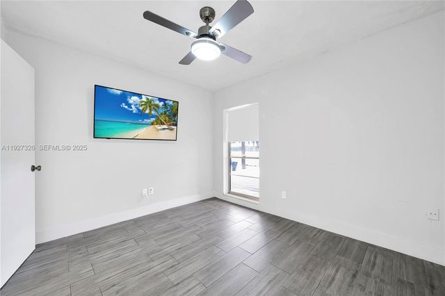 11974 SW 110th St Cir S, Miami, FL 33186