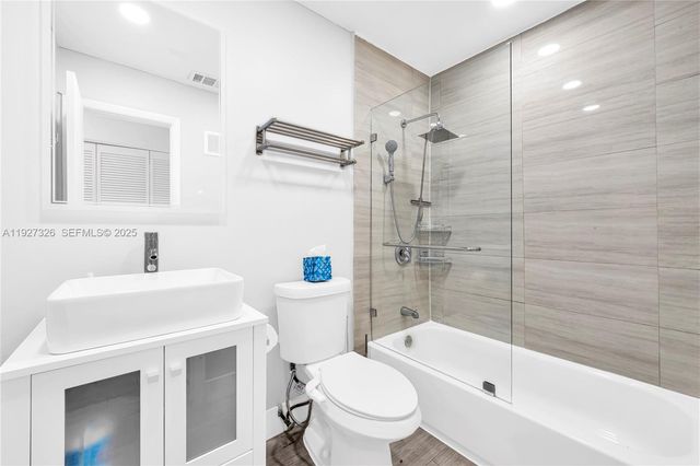 11974 SW 110th St Cir S, Miami, FL 33186