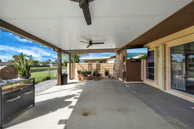 11974 SW 110th St Cir S, Miami, FL 33186