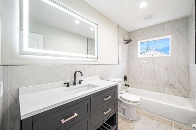 12 Crabapple Lane, Commack, NY 11725