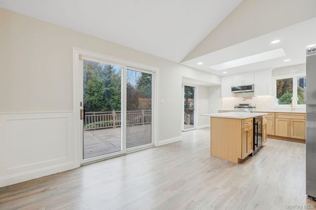 12 Crabapple Lane, Commack, NY 11725