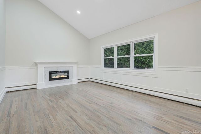 12 Crabapple Lane, Commack, NY 11725