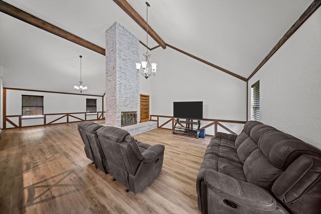 1602 Lancelot Circle, Grand Prairie, TX 75050