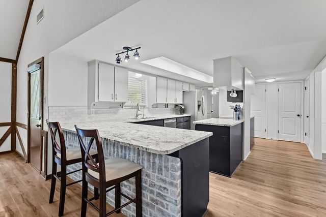 1602 Lancelot Circle, Grand Prairie, TX 75050