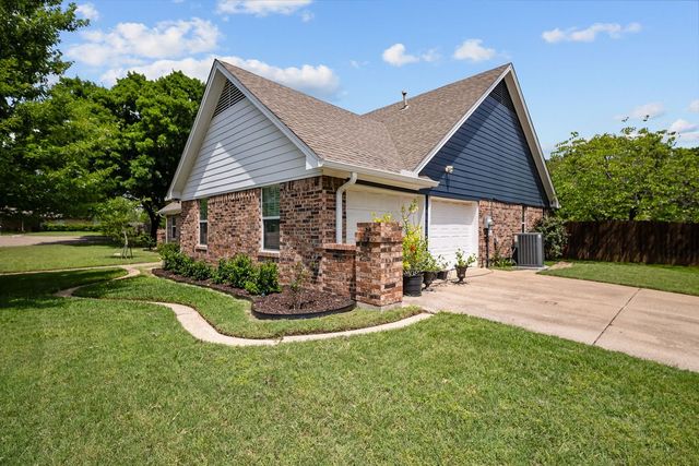 1602 Lancelot Circle, Grand Prairie, TX 75050
