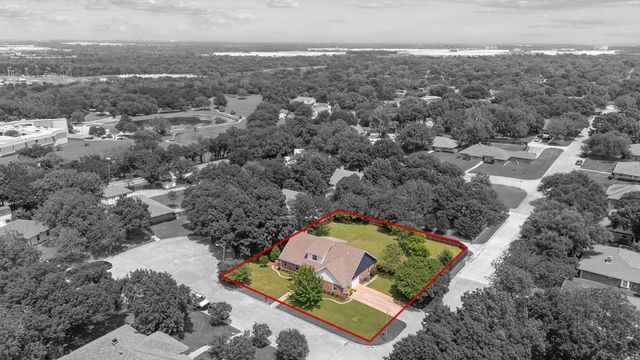 1602 Lancelot Circle, Grand Prairie, TX 75050
