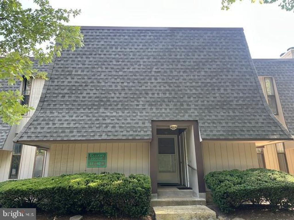 25 S CHURCH RD #38, Maple Shade, NJ 08052